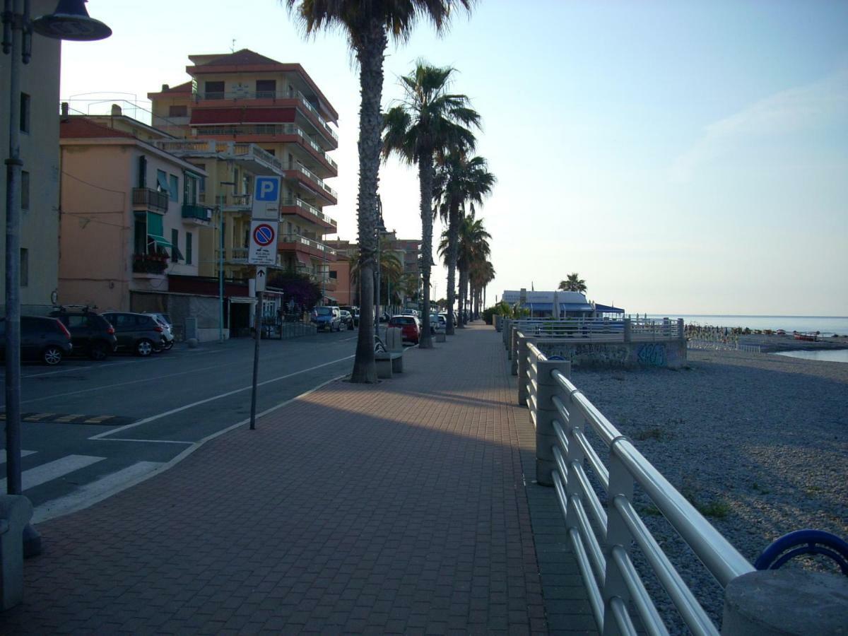 Appartamento Al Mare Di فنتيميليا المظهر الخارجي الصورة